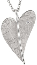 Laden Sie das Bild in den Galerie-Viewer, Herzanhänger mit Brillant